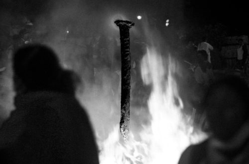 El clavo en la humareda